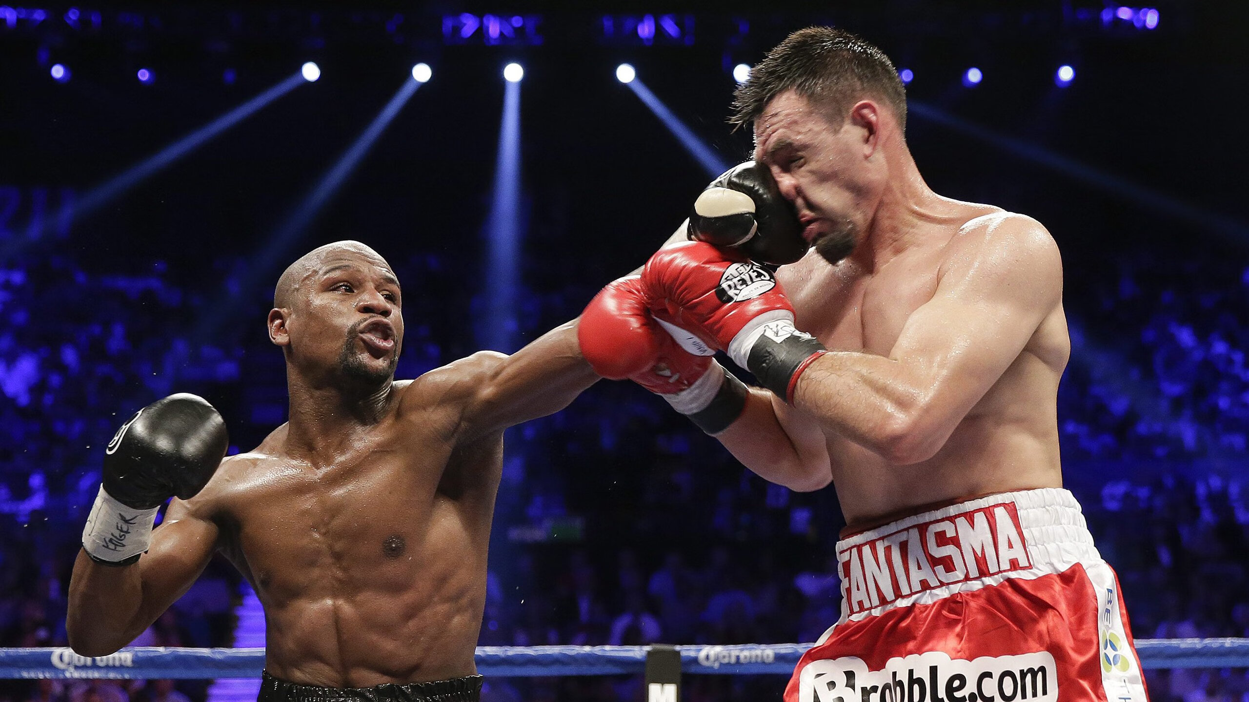 爱游戏体育（AYX）官方APP下载-达里尔·基：凭借无懈可击的防守技巧，他成为了全黑队攻防两端的“关键人物”